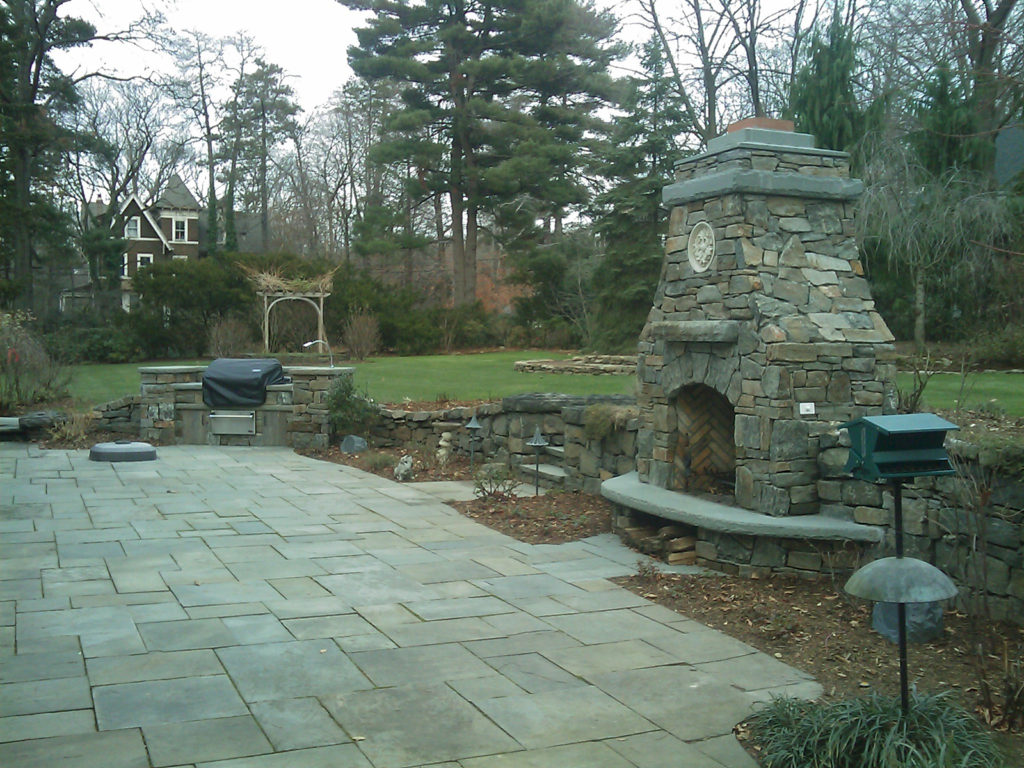 short retaining wall for patio